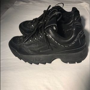 Women Black Fila Disruptors